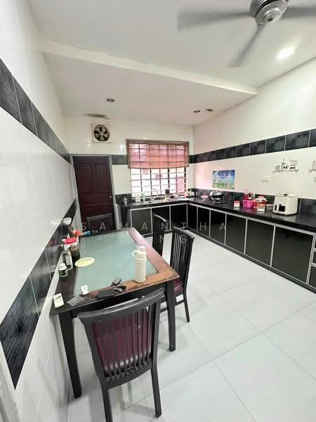 Rumah Teres 1-Tingkat untuk Disewa di Taman Pelangi Indah (Ulu Tiram) - Samantha Tang - Kitchen - PropertyGuru.com.my