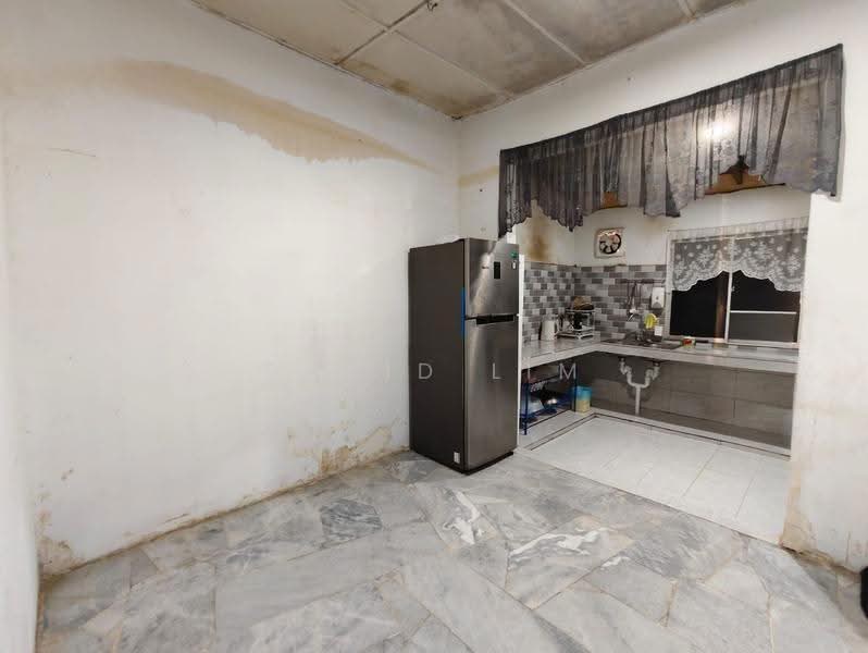 Terraced House for Sale in Bukit Beruntung (Selangor) - David Lim - Kitchen - PropertyGuru.com.my