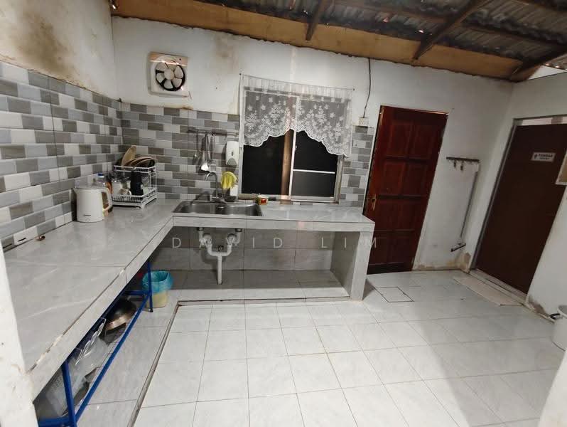 Terraced House for Sale in Bukit Beruntung (Selangor) - David Lim - Kitchen - PropertyGuru.com.my