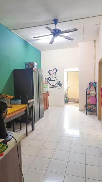 Rumah Teres 1-Tingkat untuk Dijual di Taman Sri Saujana (Kota Tinggi) - Linn Loke - Kitchen - PropertyGuru.com.my