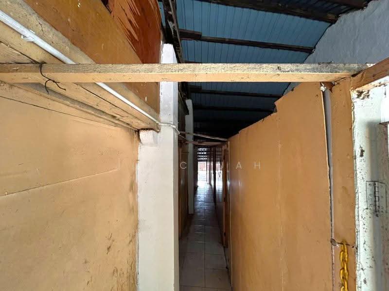 Shop for Rent in George Town (Penang) - Jin Chuah - Corridor - PropertyGuru.com.my