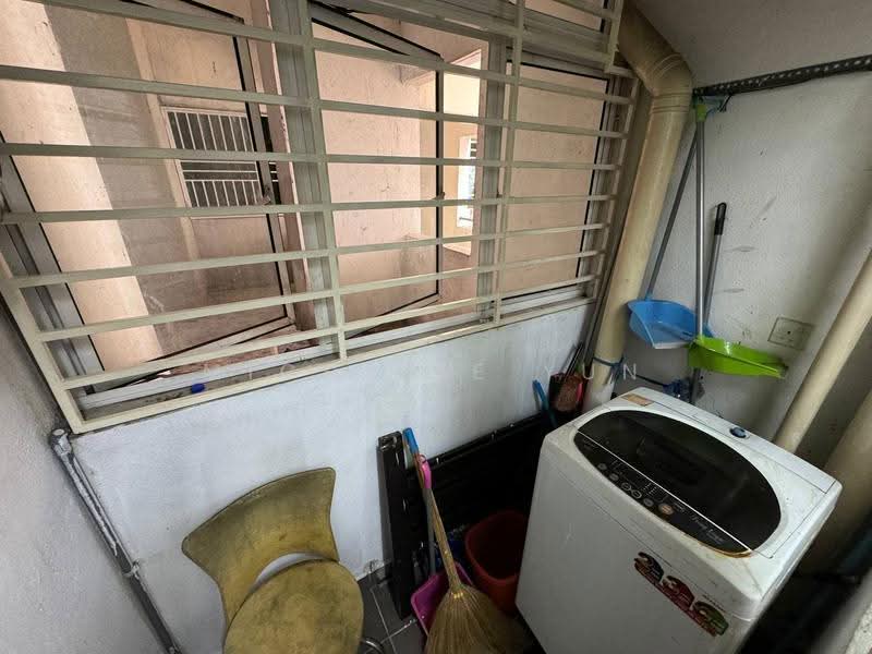 Kondominium untuk Dijual di Cova Villa - Michelle Yun - Balcony - PropertyGuru.com.my
