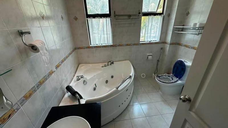 Rumah Berkembar untuk Dijual di Tambun (Perak) - Niclos Leong - Bathroom - PropertyGuru.com.my