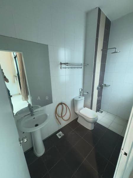 Rumah Kluster untuk Dijual di Mutiara Rini (Skudai) - Marvin Lim - Bathroom - PropertyGuru.com.my
