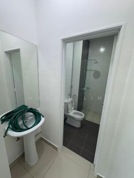 Rumah Kluster untuk Dijual di Mutiara Rini (Skudai) - Marvin Lim - Bathroom - PropertyGuru.com.my