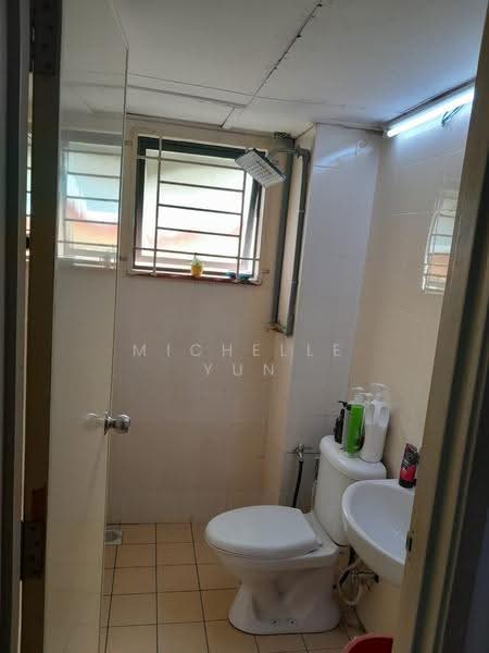 Kondominium untuk Dijual di Pelangi Damansara - Michelle Yun - Bathroom - PropertyGuru.com.my