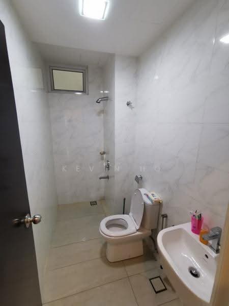 Kediaman Servis untuk Dijual di Twin Galaxy (Dwi Galaksi) - Kevin Ho - Bathroom - PropertyGuru.com.my