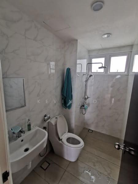 Kediaman Servis untuk Dijual di Twin Galaxy (Dwi Galaksi) - Kevin Ho - Bathroom - PropertyGuru.com.my