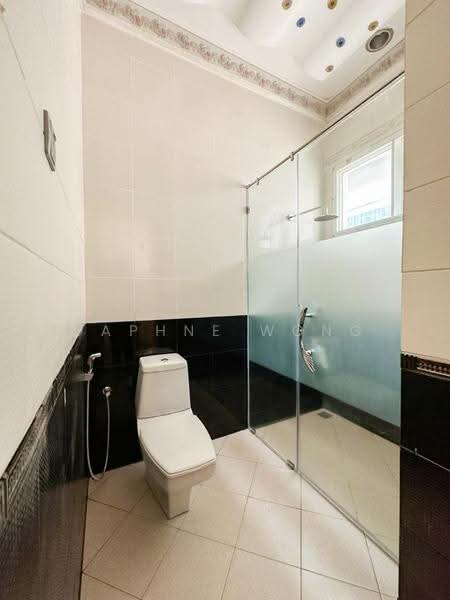 Kondominium untuk Dijual di Continental Heights - Daphne Wong - Bathroom - PropertyGuru.com.my