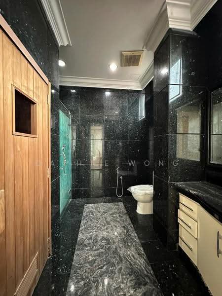 Kondominium untuk Dijual di Continental Heights - Daphne Wong - Bathroom - PropertyGuru.com.my