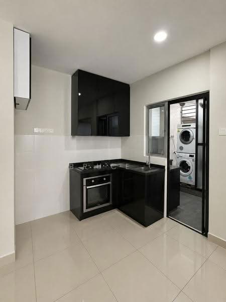 Kediaman Servis untuk Dijual di Maxim Citylights - Bruce . - Kitchen - PropertyGuru.com.my