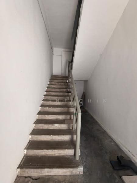 Kilang Berkembar untuk Dijual di Bukit Sentosa (Rawang) - Elaine Chin - Corridor - PropertyGuru.com.my