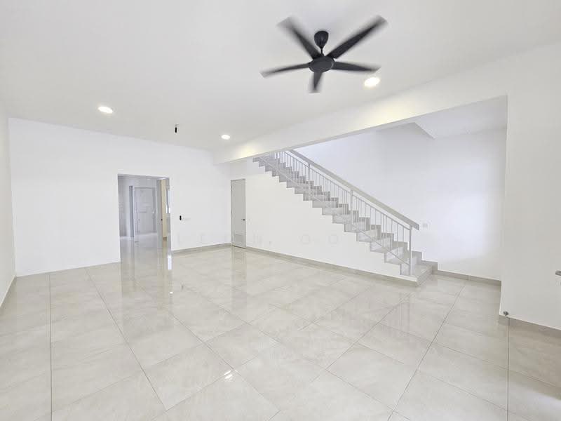 2-storey Terraced House for Rent in Bandar Rimbayu (Telok Panglima Garang) - Leon Goh - Living Room - PropertyGuru.com.my