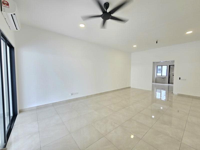 2-storey Terraced House for Rent in Bandar Rimbayu (Telok Panglima Garang) - Leon Goh - Living Room - PropertyGuru.com.my