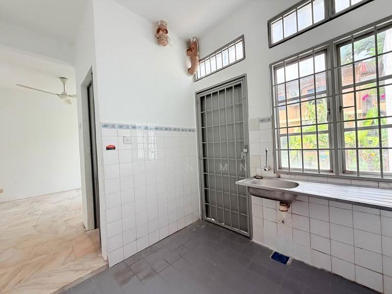 Rumah Teres 2-Tingkat untuk Dijual di Usj 1 (Subang Jaya) - Muin Mn - Kitchen - PropertyGuru.com.my