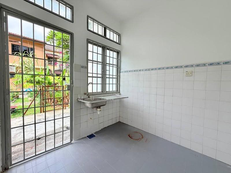 Rumah Teres 2-Tingkat untuk Dijual di Usj 1 (Subang Jaya) - Muin Mn - Kitchen - PropertyGuru.com.my