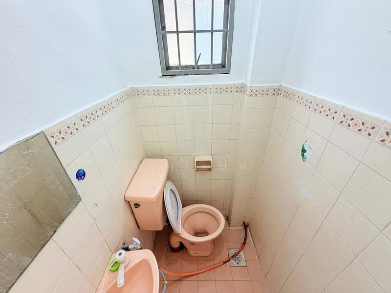 Rumah Teres 2-Tingkat untuk Dijual di Usj 1 (Subang Jaya) - Muin Mn - Bathroom - PropertyGuru.com.my