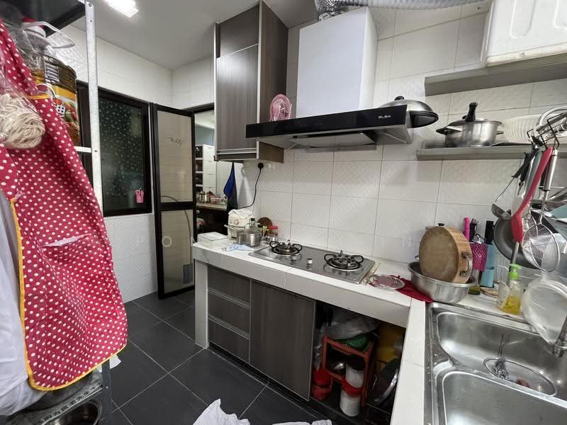 3-storey Terraced House for Sale in Balakong (Selangor) - Pon Lee Miin - Kitchen - PropertyGuru.com.my
