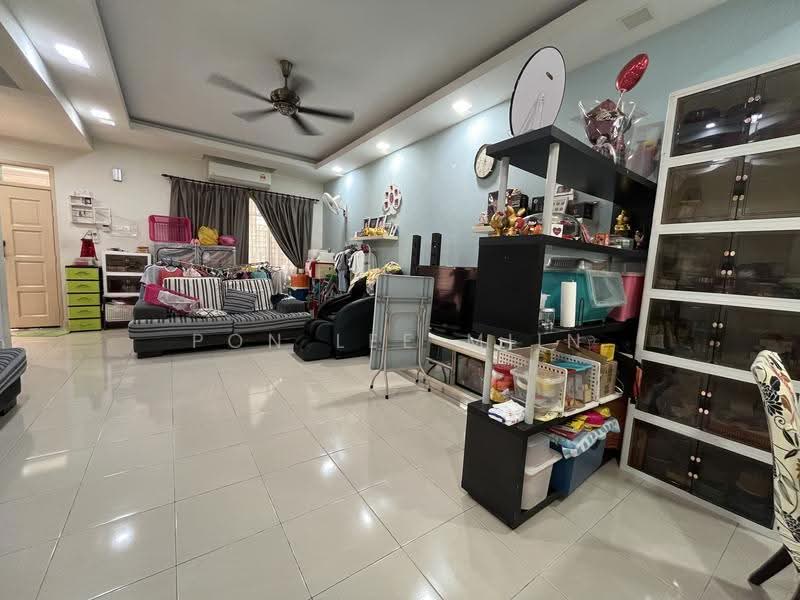 3-storey Terraced House for Sale in Balakong (Selangor) - Pon Lee Miin - Living Room - PropertyGuru.com.my