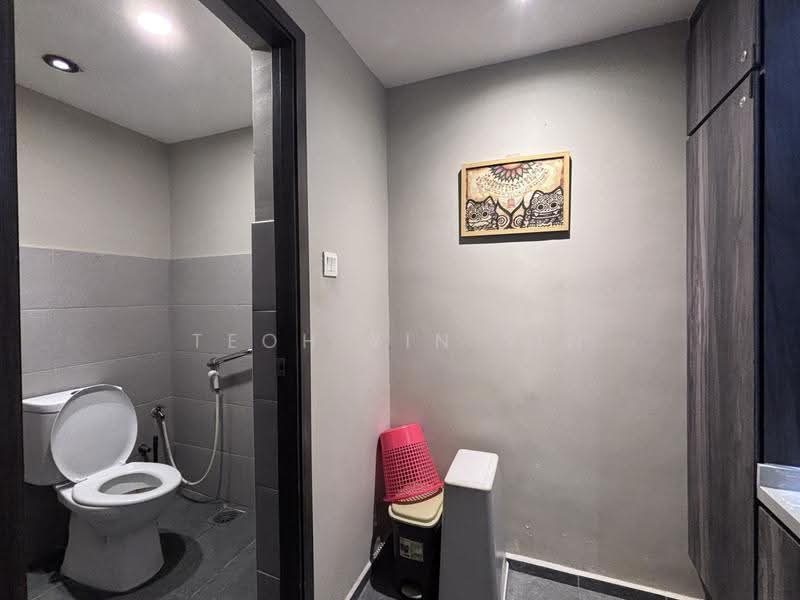 Shop for Rent in Mont Kiara (Kuala Lumpur) - Teoh Yin Sin - Bathroom - PropertyGuru.com.my