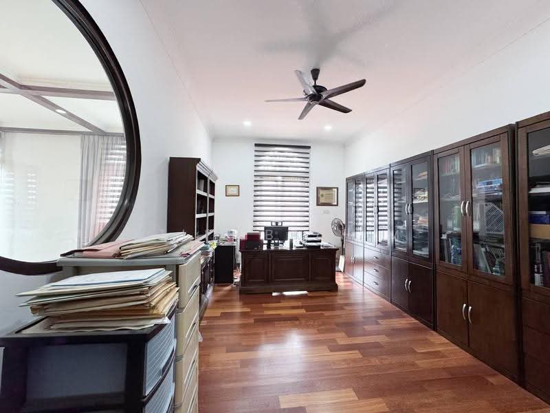 Bungalow House untuk Dijual di D'Kayangan (Shah Alam) - Azli Ibrahim - Study - PropertyGuru.com.my