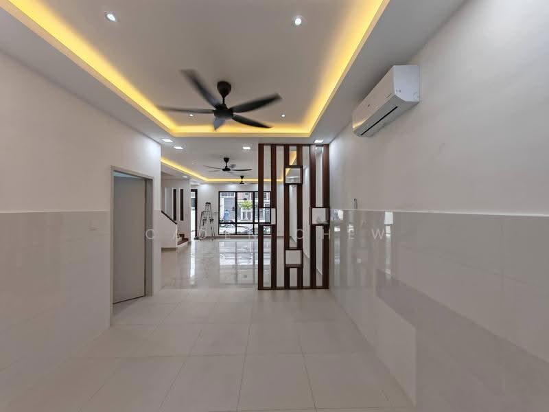 Rumah Teres 2-Tingkat untuk Disewa di Alam Impian (Shah Alam) - Caden Chew - Living Room - PropertyGuru.com.my