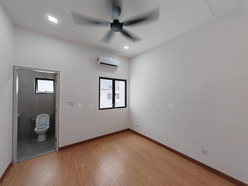 Rumah Teres 2-Tingkat untuk Disewa di Alam Impian (Shah Alam) - Caden Chew - Bathroom - PropertyGuru.com.my
