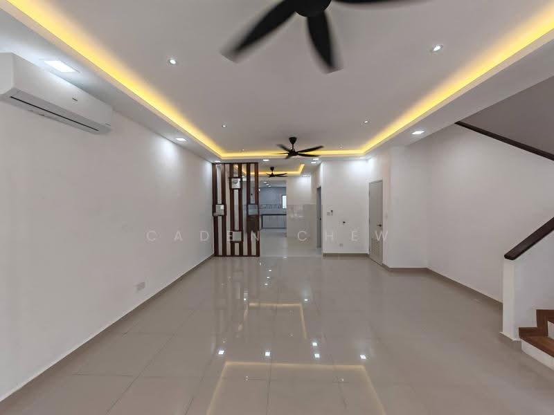 Rumah Teres 2-Tingkat untuk Disewa di Alam Impian (Shah Alam) - Caden Chew - Living Room - PropertyGuru.com.my