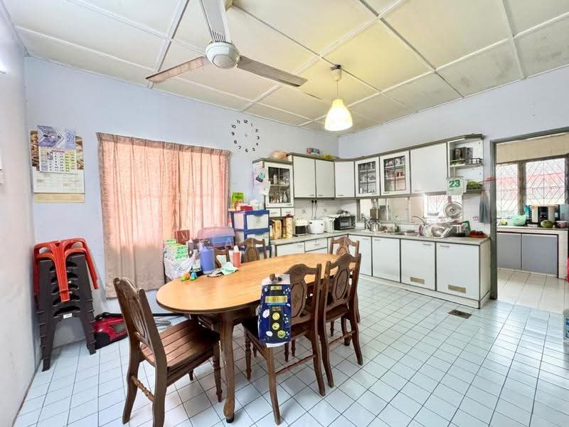 1-storey Terraced House for Sale in Taman Bidara (Selayang) - Kai Ren - Kitchen - PropertyGuru.com.my