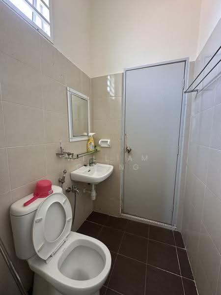 Rumah Berkembar untuk Dijual di Taman Kasa Heights (Alor Gajah) - William Chong - Bathroom - PropertyGuru.com.my