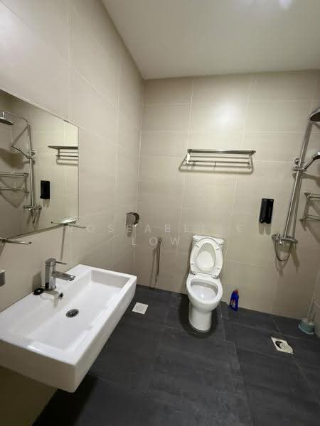 Rumah Teres 3-Tingkat untuk Disewa di Bandar Nusaputra (Puchong) - Roseabelle Low - Bathroom - PropertyGuru.com.my