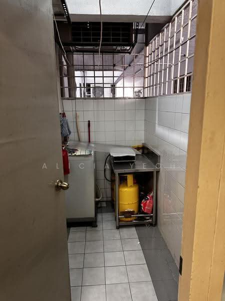 Condominium for Rent at Endah Regal Condominium - Alicia Yeoh - Kitchen - PropertyGuru.com.my