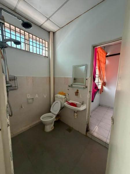 2-storey Terraced House for Rent in Taman Bukit Minyak (Bukit Minyak) - Davidz Loh - Bathroom - PropertyGuru.com.my
