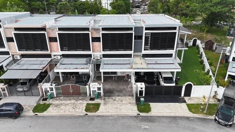 2.5-storey Terraced House for Sale in Taman TTDI Grove (Kajang) - Muz Hafiz - Exterior - PropertyGuru.com.my