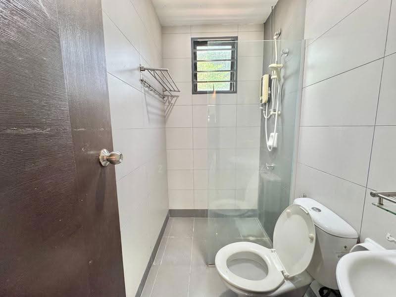 2.5-storey Terraced House for Sale in Taman TTDI Grove (Kajang) - Muz Hafiz - Bathroom - PropertyGuru.com.my