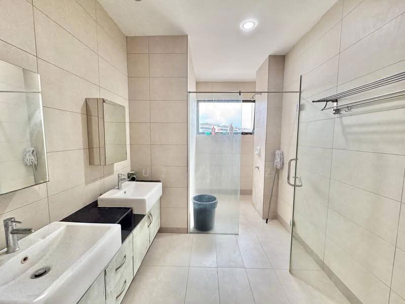 2.5-storey Terraced House for Sale in Taman TTDI Grove (Kajang) - Muz Hafiz - Bathroom - PropertyGuru.com.my