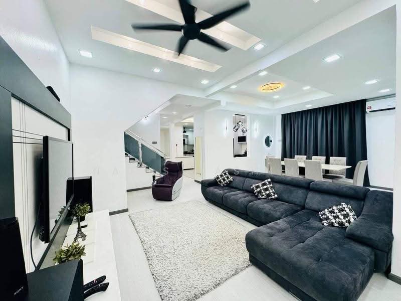 Rumah Teres 2-Tingkat untuk Dijual di Shah Alam (Selangor) - Nafis Hashim - Living Room - PropertyGuru.com.my