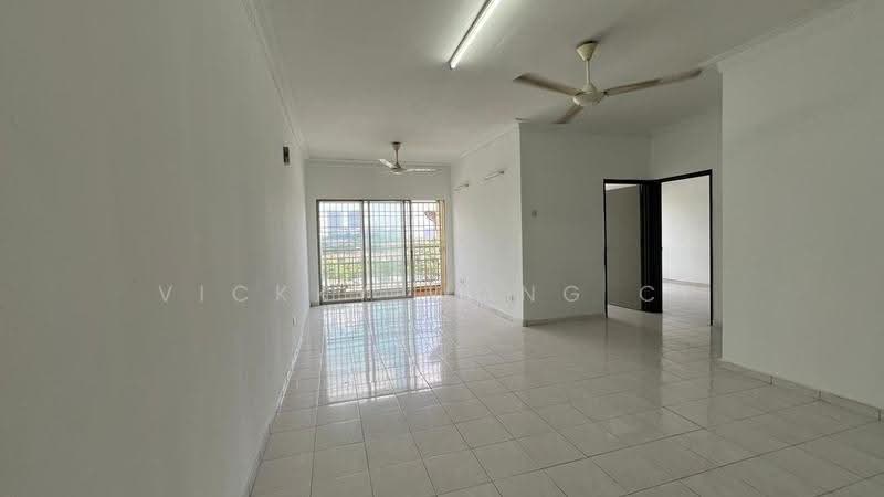 Pangsapuri untuk Dijual di Sutramas - Vickky Wong CF - Living Room - PropertyGuru.com.my