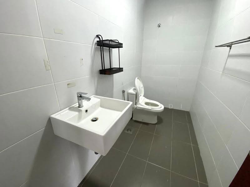 Rumah Berkembar untuk Disewa di Taman Melawati (Ulu Kelang) - Afiqah zaidi - Bathroom - PropertyGuru.com.my