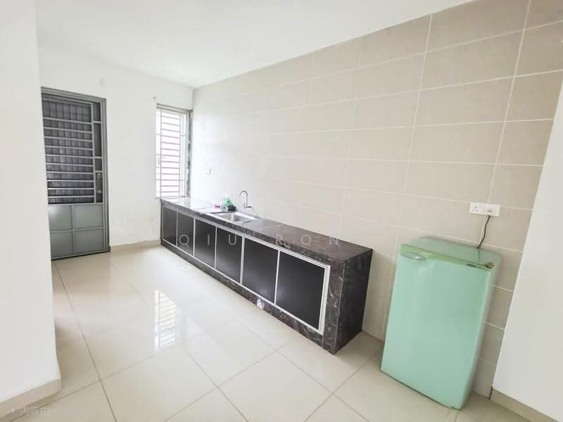 2-storey Terraced House for Sale in Batu Pahat (Johor) - Qiu Rong - Kitchen - PropertyGuru.com.my