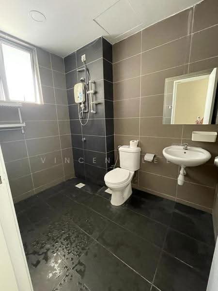 Service Residence for Sale at Maxim Residences - Vincent Lee - Bathroom - PropertyGuru.com.my