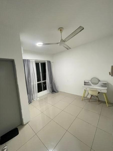 Kediaman Servis untuk Dijual di Silk Residence - Vincent Yeoh - Bedroom - PropertyGuru.com.my