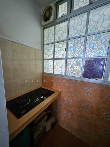 Apartment for Rent at University Place (Plaza Ivory) - Rainny Wong - Kitchen - PropertyGuru.com.my