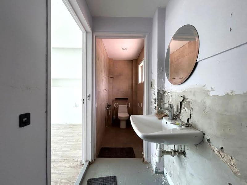 Banglo Komersial untuk Disewa di Tanjung Tokong (Penang) - Jin Chuah - Bathroom - PropertyGuru.com.my