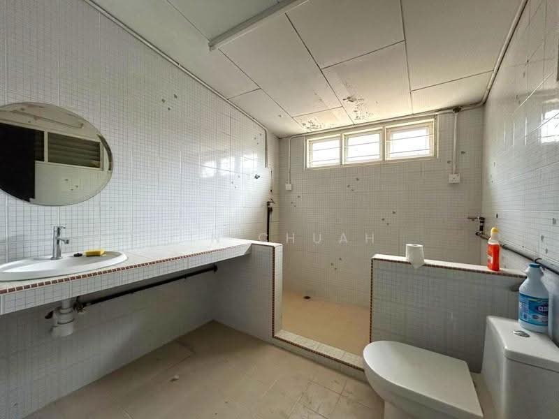 Banglo Komersial untuk Disewa di Tanjung Tokong (Penang) - Jin Chuah - Bathroom - PropertyGuru.com.my