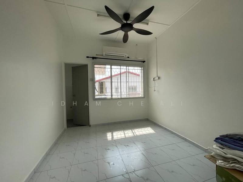 2-storey Terraced House for Sale in Seri Kuantan (Kuantan) - Idham Che'Ali - Interior - PropertyGuru.com.my