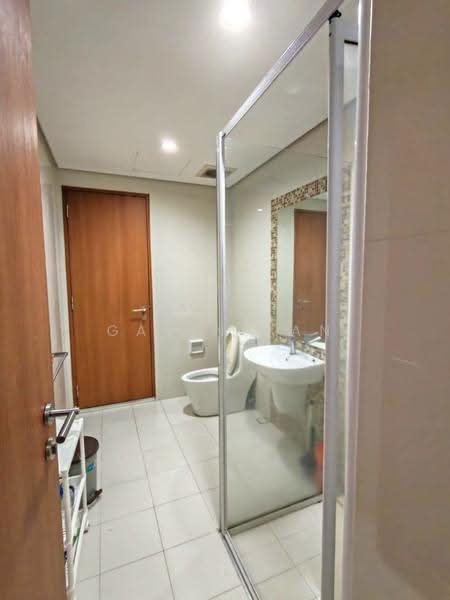 Kondominium untuk Dijual di Central Park condominium - Gavin Tan - Bathroom - PropertyGuru.com.my