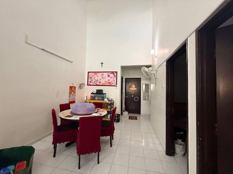 Rumah Teres 1-Tingkat untuk Dijual di Taman Daya (Johor Bahru) - Claira Ong - Dining Room - PropertyGuru.com.my