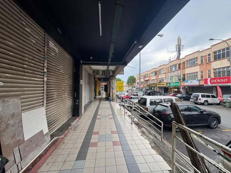 Shop / Office untuk Dijual di Kajang (Selangor) - Zairul Asrah Zulkefli - Exterior - PropertyGuru.com.my