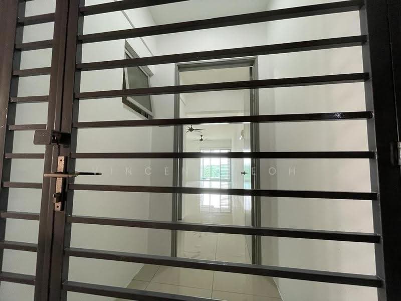 Kediaman Servis untuk Dijual di Silk Residence - Vincent Yeoh - Corridor - PropertyGuru.com.my
